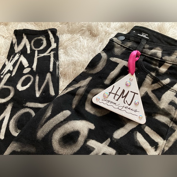 Custom Graffiti Lyric Jeans 🌟 - Picture 11 of 11